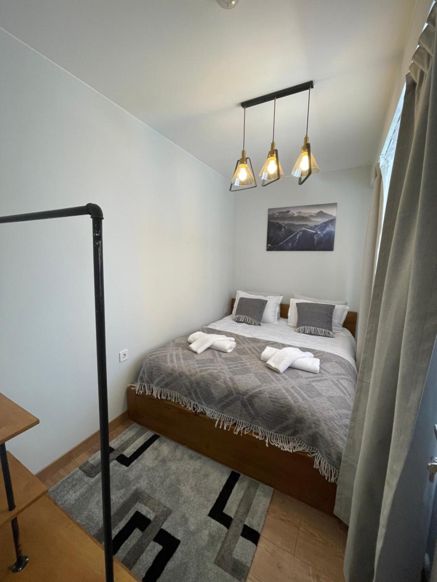 Apartment Four Season