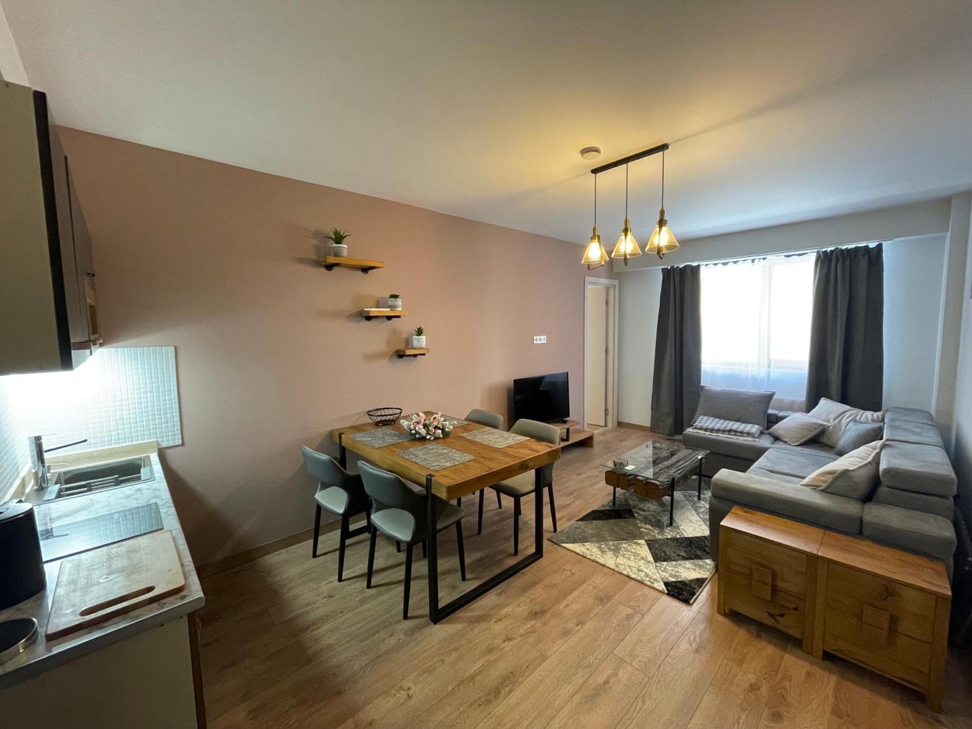 Apartment Four Season *