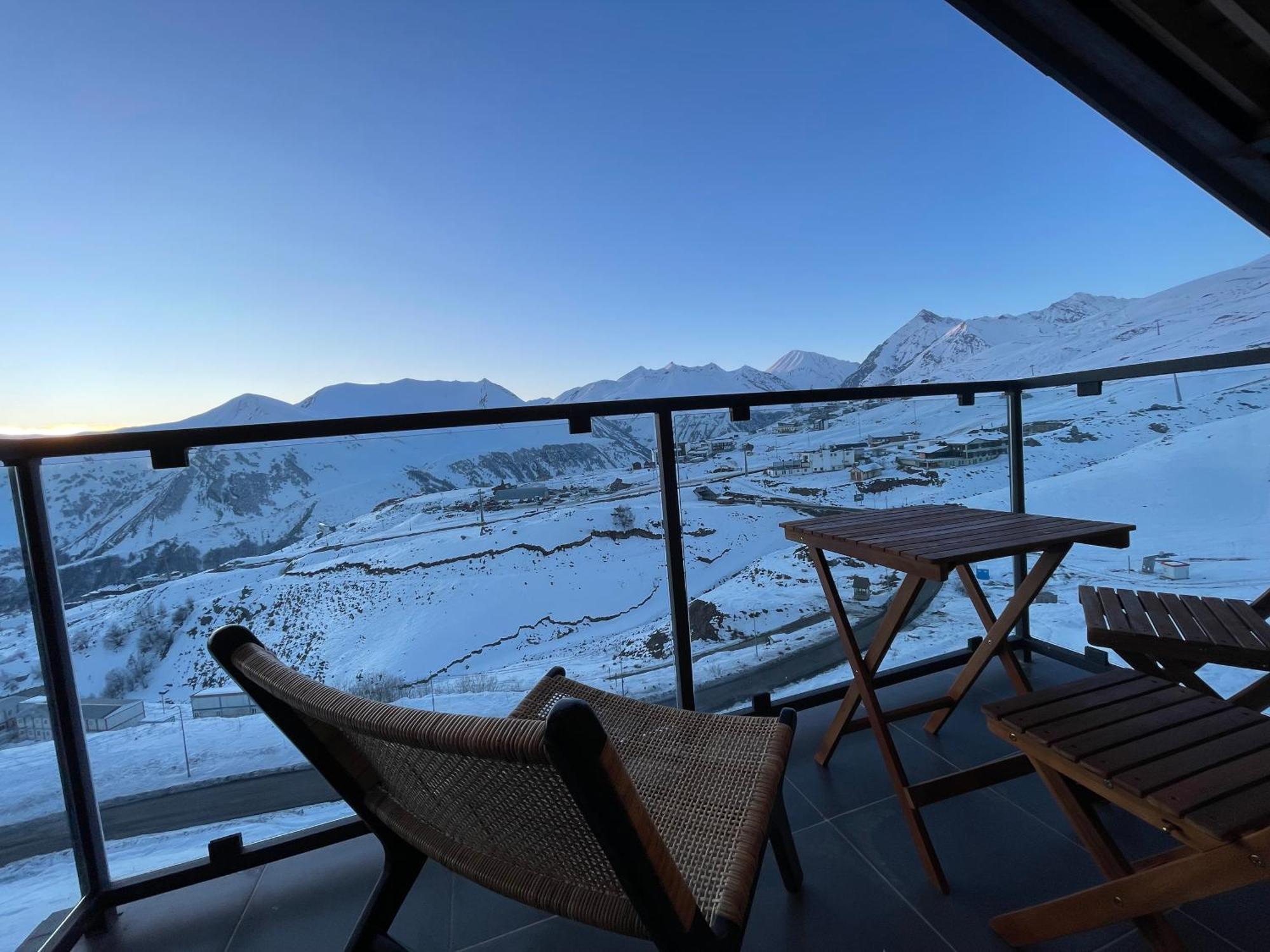 Four Season Apartament *